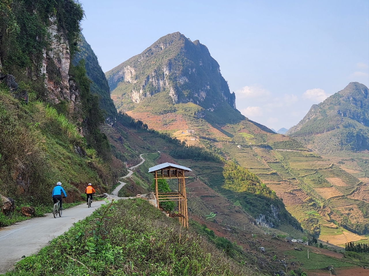 Northeast MTB Expedition – Conquer the Roads of Mong Cai, Cao Bang, and Ha Giang 15 Days